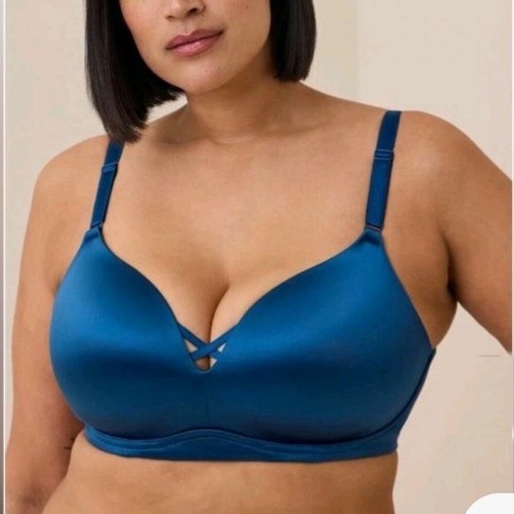Torrid Wireless Curve Bra 42DD